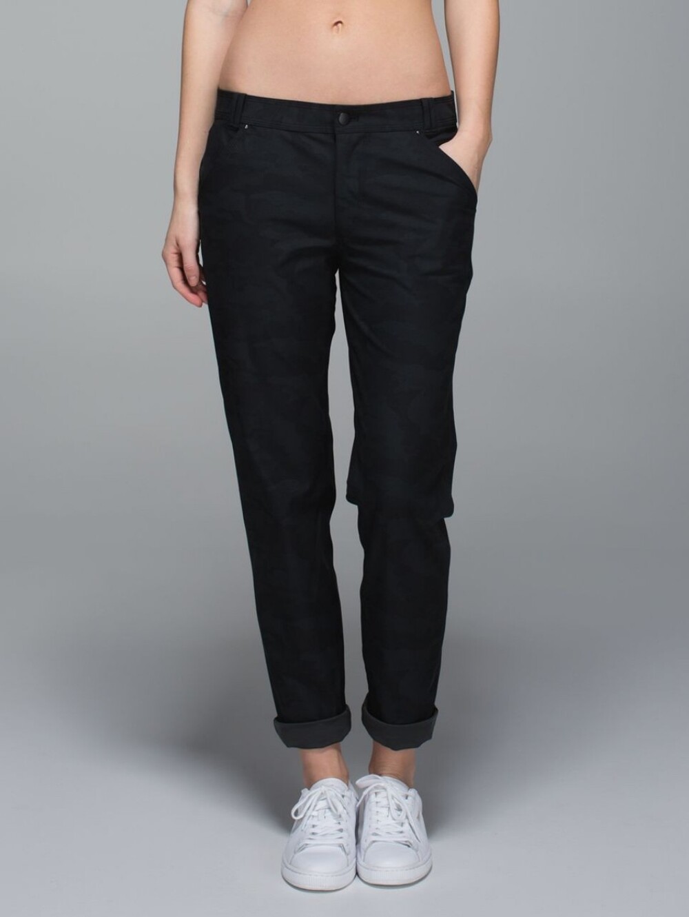 Lululemon Day Trip Boyfriend Pant Lotus Camo Black Warpstreme Size 4